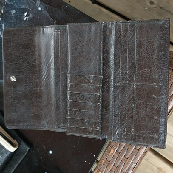 GUESS Organizer Wallet Leopard - Picture 6 of 15